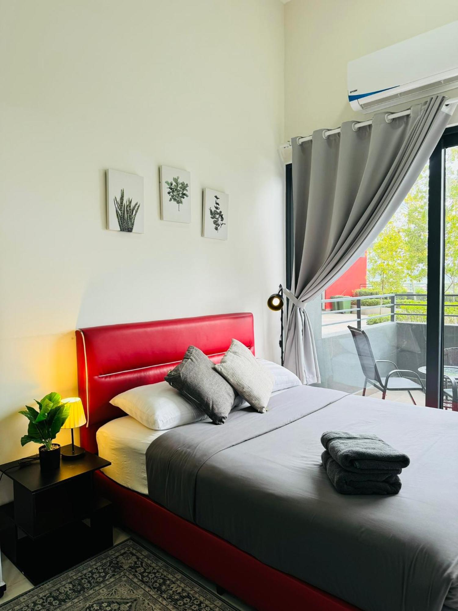 Coresoho Suite By Bkastaycation Kotawarisan Sepang Klia Airport, Free Wifi Экстерьер фото